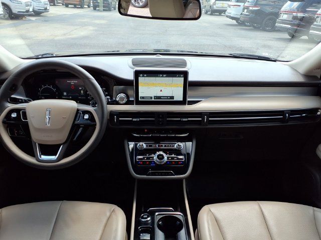 Certified 2022 Lincoln Corsair FWD w/ Equipment Group 101A image 6