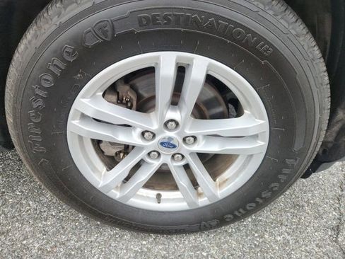 Used 2022 Ford Explorer XLT AWD/4WD image 15