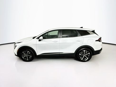 Used 2024 Kia Sportage EX FWD image 4