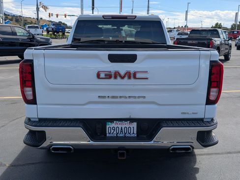 Used 2021 GMC Sierra 1500 SLE w/ X31 Off-Road Package AWD/4WD image 4