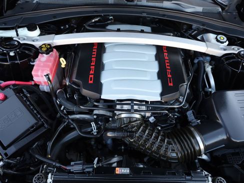 Used 2019 Chevrolet Camaro SS RWD image 21