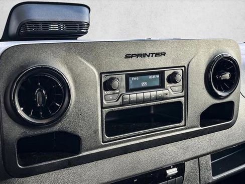 Used 2025 Mercedes-Benz Sprinter 2500 image 13