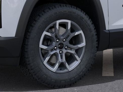 New 2026 Chevrolet Equinox ACTIV w/ Convenience Package III FWD image 9
