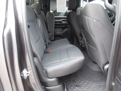 Used 2021 RAM 1500 Big Horn image 9