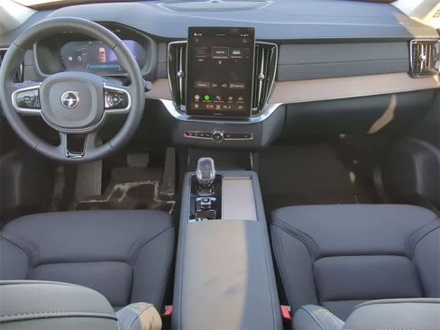 Certified 2026 Volvo XC90 B6 Plus w/ Protection Package Premier image 14