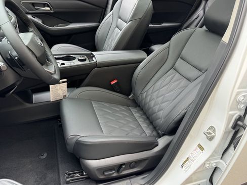 New 2026 Nissan Rogue Platinum AWD/4WD image 33
