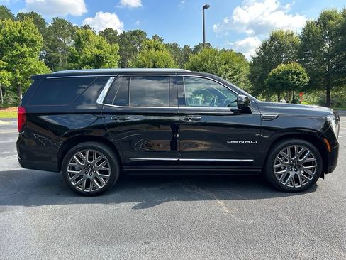 Used 2026 GMC Yukon Denali Ultimate AWD/4WD image 29