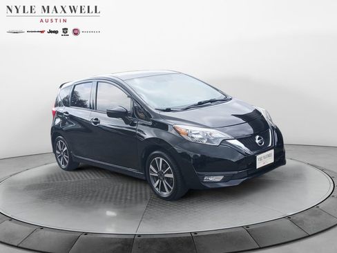 Used 2018 Nissan Versa Note SR image 2