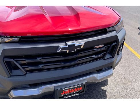 Used 2024 Chevrolet Colorado Trail Boss w/ Advanced Trailering Package AWD/4WD image 31