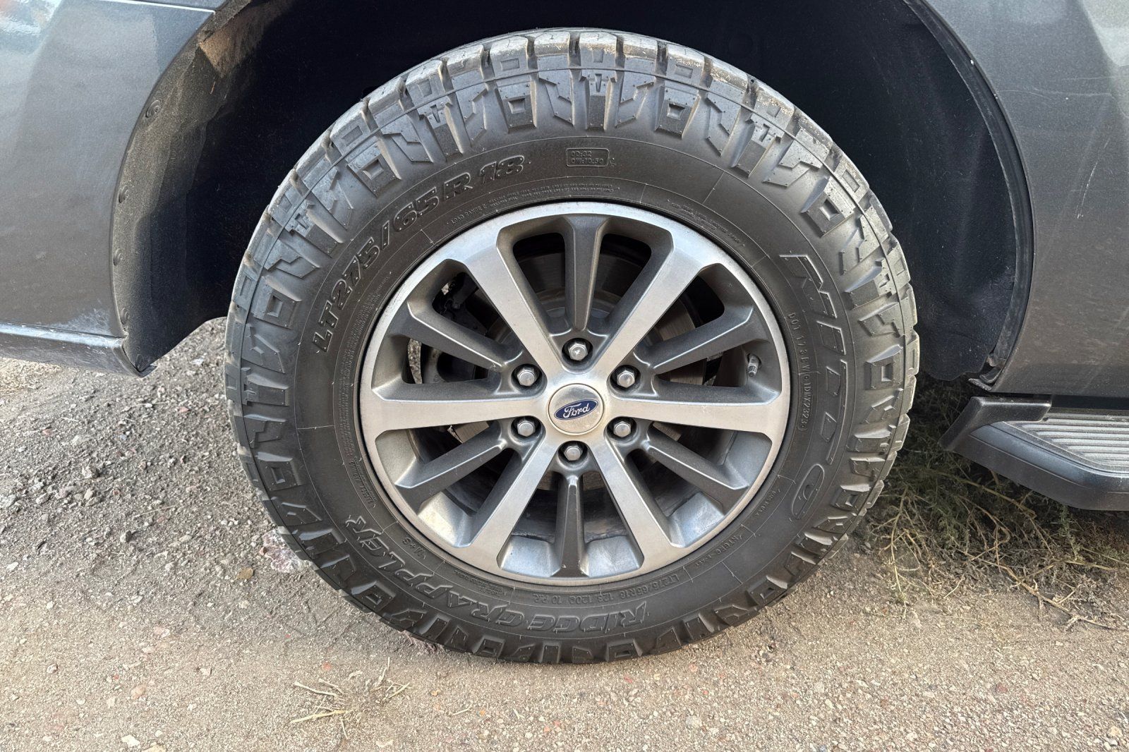 Used 2018 Ford Expedition XLT AWD/4WD image 3