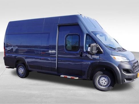 Used 2024 RAM ProMaster 3500 FWD image 2
