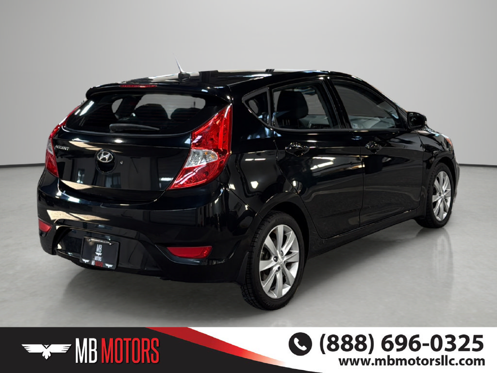 Used 2014 Hyundai Accent SE FWD image 4