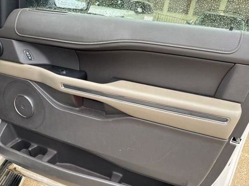 Used 2019 Ford Expedition Max XLT w/ Equipment Group 202A image 28