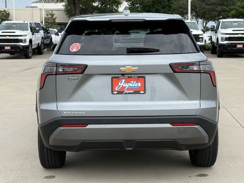 New 2026 Chevrolet Equinox LT w/ Convenience Package II FWD image 5