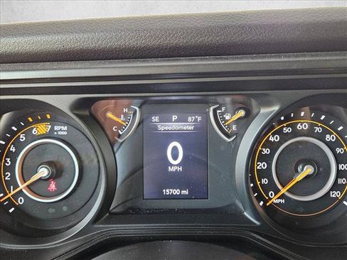 Used 2024 Jeep Wrangler Unlimited Sport AWD/4WD image 10