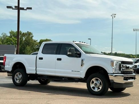 Used 2019 Ford F250 XLT AWD/4WD image 24