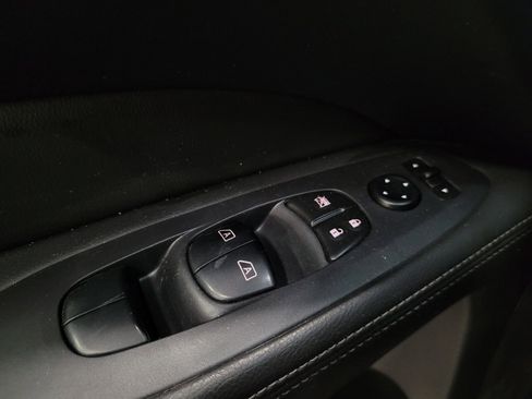 Used 2018 Nissan Pathfinder SL w/ SL Premium Package AWD/4WD image 27