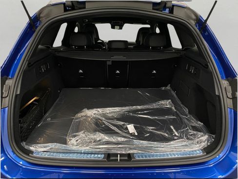 New 2026 Mercedes-Benz GLC 300 4MATIC image 5