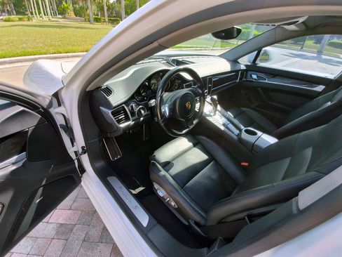 Used 2016 Porsche Panamera S RWD image 6