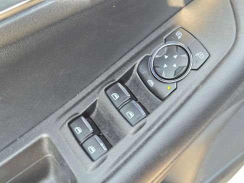 Used 2024 Ford Edge SEL AWD/4WD image 16