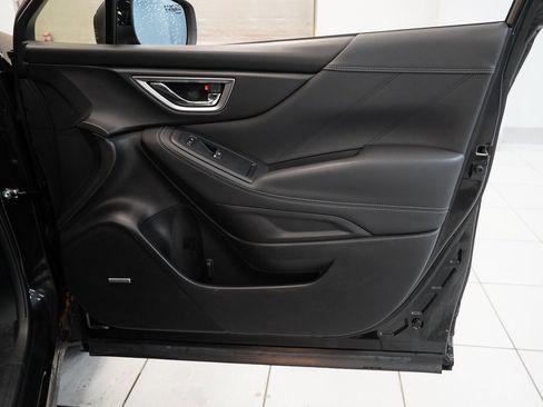 Used 2020 Subaru Forester Limited image 32