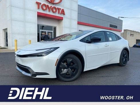 New 2026 Toyota Prius Plug-In Hybrid image 1