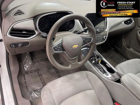 Used 2022 Chevrolet Malibu LT FWD image 15