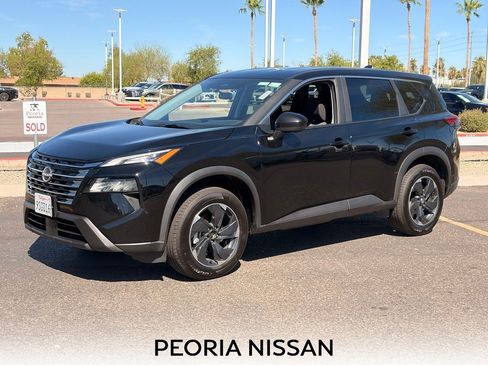 Certified 2025 Nissan Rogue SV FWD image 1