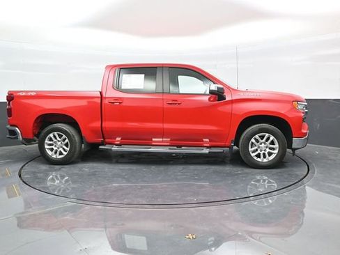 Used 2023 Chevrolet Silverado 1500 LT AWD/4WD image 8