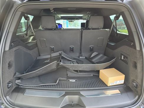 New 2026 Cadillac Escalade ESV Sport w/ LPO, ONYX Package image 16