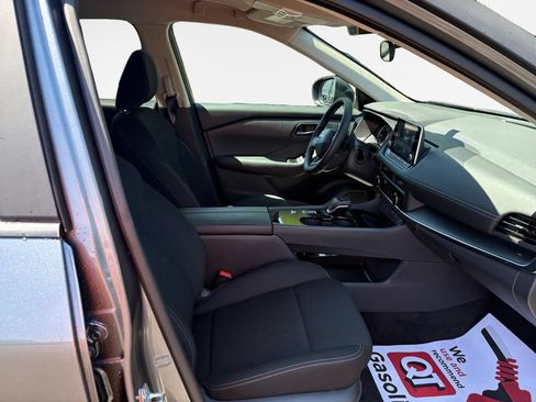 Used 2026 Nissan Rogue S FWD image 24