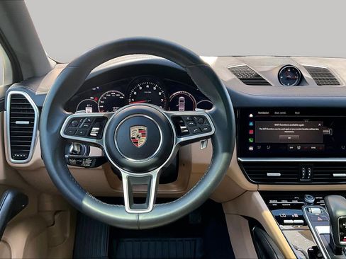 Used 2023 Porsche Cayenne Platinum Edition AWD/4WD image 6