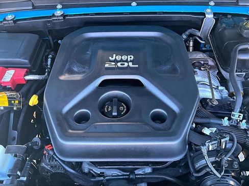 Used 2021 Jeep Wrangler Unlimited Sahara AWD/4WD image 30