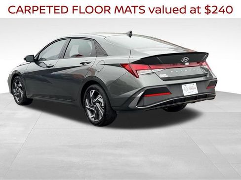 Used 2025 Hyundai Elantra Sport image 5