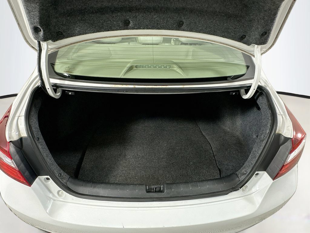 Used 2016 Honda Accord EX image 30