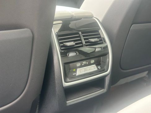 Used 2023 BMW X5 xDrive40i w/ M Sport Package image 26