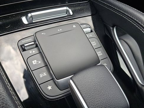 Used 2022 Mercedes-Benz GLE 350 4MATIC image 25