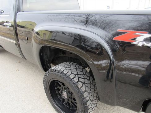 Used 2012 GMC Sierra 2500 Denali w/ Suspension Package, Off-Road image 10