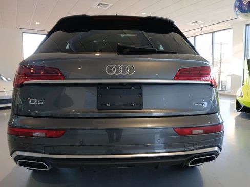 Used 2022 Audi Q5 2.0T Premium w/ Convenience Package image 4