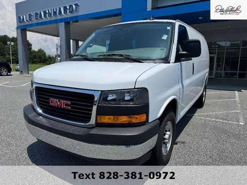 Certified 2022 GMC Savana 2500 w/ Driver Convenience Package image 1
