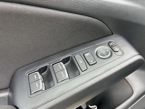 Certified 2025 Honda Civic Sport image 24