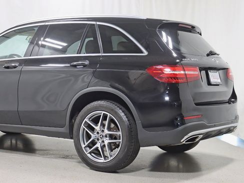 Used 2017 Mercedes-Benz GLC 300 4MATIC w/ Premium 2 Package image 10