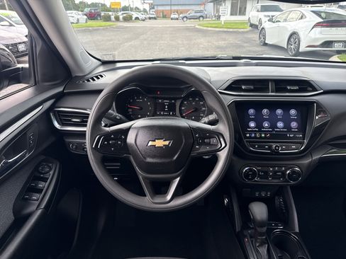 Used 2023 Chevrolet TrailBlazer LT w/ Convenience Package AWD/4WD image 15