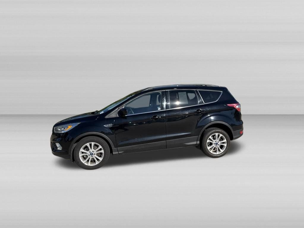 Used 2017 Ford Escape SE w/ Equipment Group 201A FWD image 10