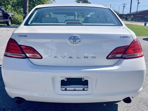 Used 2006 Toyota Avalon Limited FWD image 5