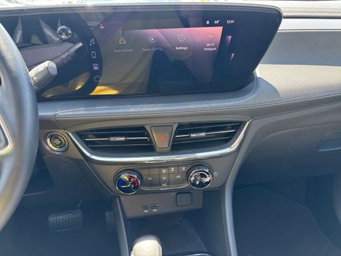 Used 2025 Buick Encore GX Preferred image 17