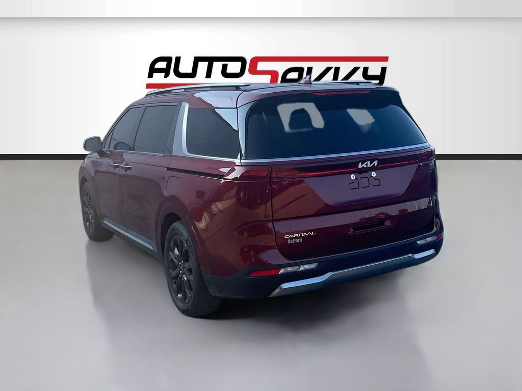 Used 2024 Kia Carnival SX FWD image 5