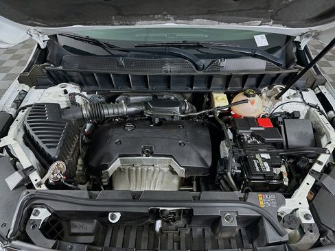 Used 2018 GMC Acadia SLE image 33