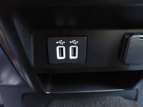 Used 2020 Ford F150 XLT w/ Equipment Group 302A Luxury AWD/4WD image 19