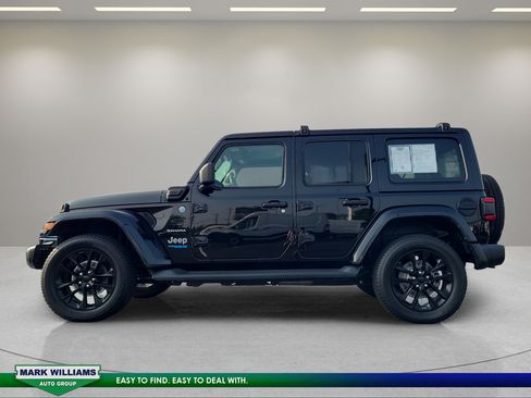 Used 2021 Jeep Wrangler Unlimited Sahara w/ Cold Weather Group AWD/4WD image 34